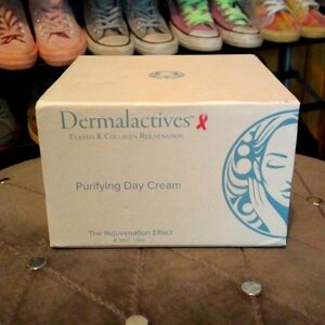 Brand New Dermalactives Rejuvenation purifying day cream